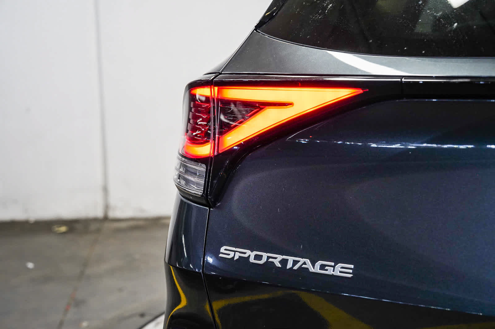 Used 2023 Kia Sportage EX FWD image 11