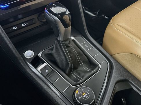 Certified 2022 Volkswagen Tiguan SE AWD/4WD image 18