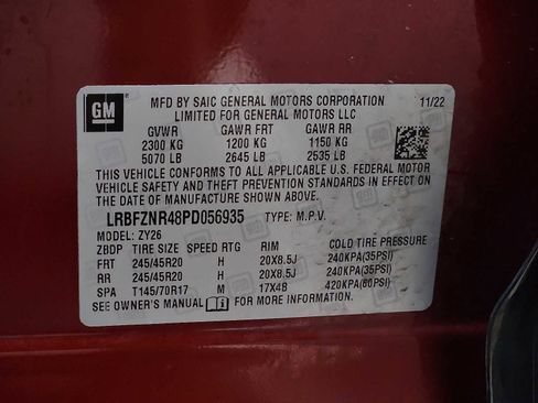 Used 2023 Buick Envision Essence w/ Sport Touring Package image 27