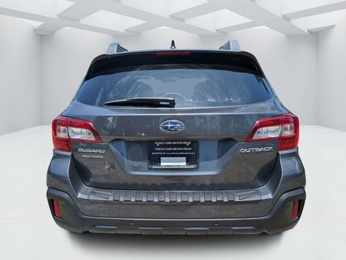 Used 2018 Subaru Outback 2.5i Limited AWD/4WD image 4