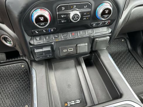 Used 2022 GMC Sierra 2500 AT4 w/ AT4 Preferred Package AWD/4WD image 25