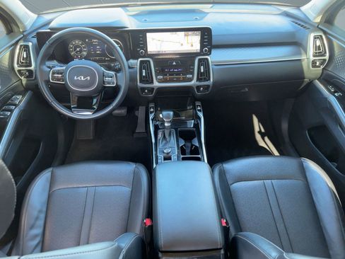 Used 2023 Kia Sorento SX image 17