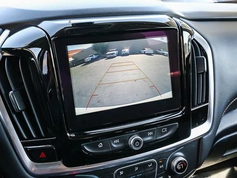 Used 2019 Chevrolet Traverse LT FWD image 27
