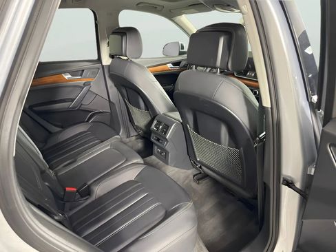 Used 2021 Audi Q5 2.0T Premium w/ Convenience Package AWD/4WD image 17