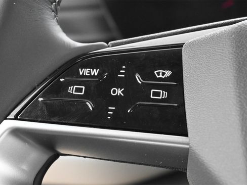 Used 2025 Audi Q5 Premium Plus w/ Premium Plus AWD/4WD image 7