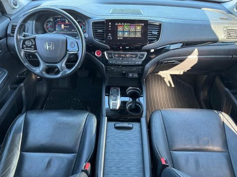 Used 2019 Honda Pilot Touring image 12