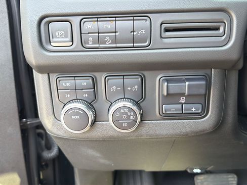 Used 2022 GMC Yukon AT4 w/ Max Trailering Package AWD/4WD image 20