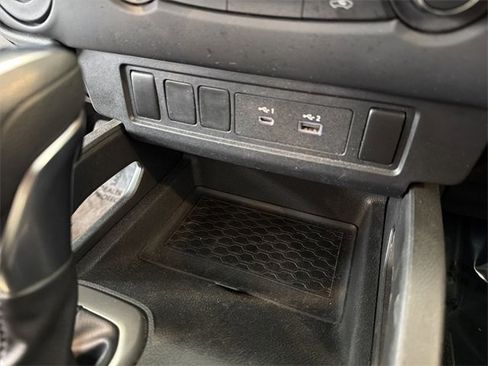 Used 2024 Nissan Frontier S w/ S Utility Package image 24