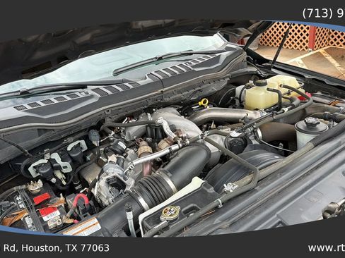 Used 2021 Ford F250 Platinum w/ FX4 Off-Road Package image 46