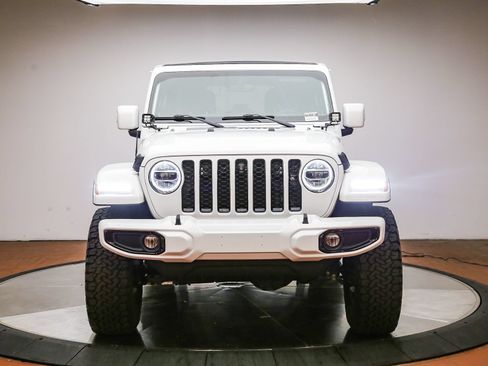 Used 2021 Jeep Wrangler Unlimited Sahara AWD/4WD image 2