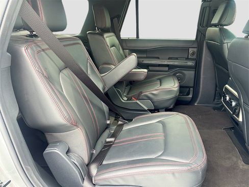 Used 2024 Ford Expedition Limited image 29