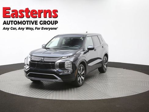 Used 2025 Mitsubishi Outlander SE FWD image 55