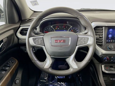 Used 2023 GMC Acadia SLE w/ Driver Convenience Package image 11