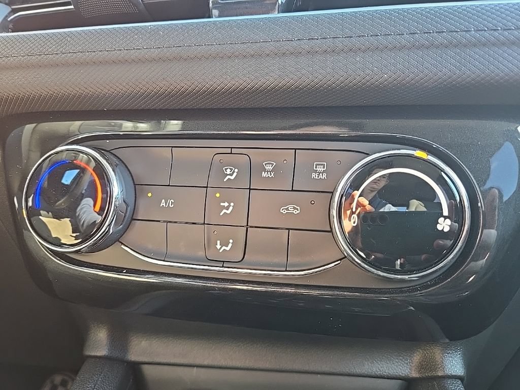 Used 2024 Chevrolet TrailBlazer LT AWD/4WD image 24