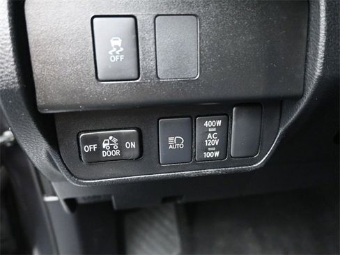 Used 2020 Toyota Tacoma TRD Sport image 21