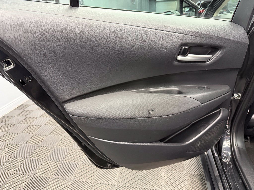 Used 2021 Toyota Corolla LE w/ Carpet Mat Package (TMS) FWD image 40