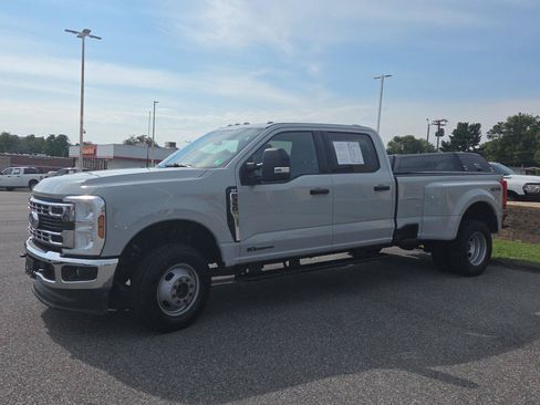Used 2025 Ford F350 XLT AWD/4WD image 11