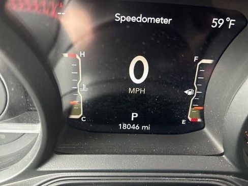 Used 2024 Jeep Wrangler Unlimited Rubicon w/ XTREMEE 35" Tire Package AWD/4WD image 3