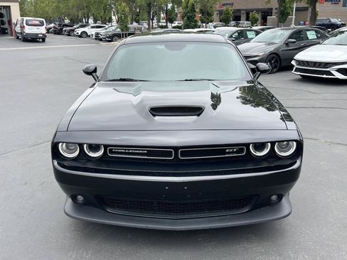 Used 2022 Dodge Challenger GT AWD/4WD image 3
