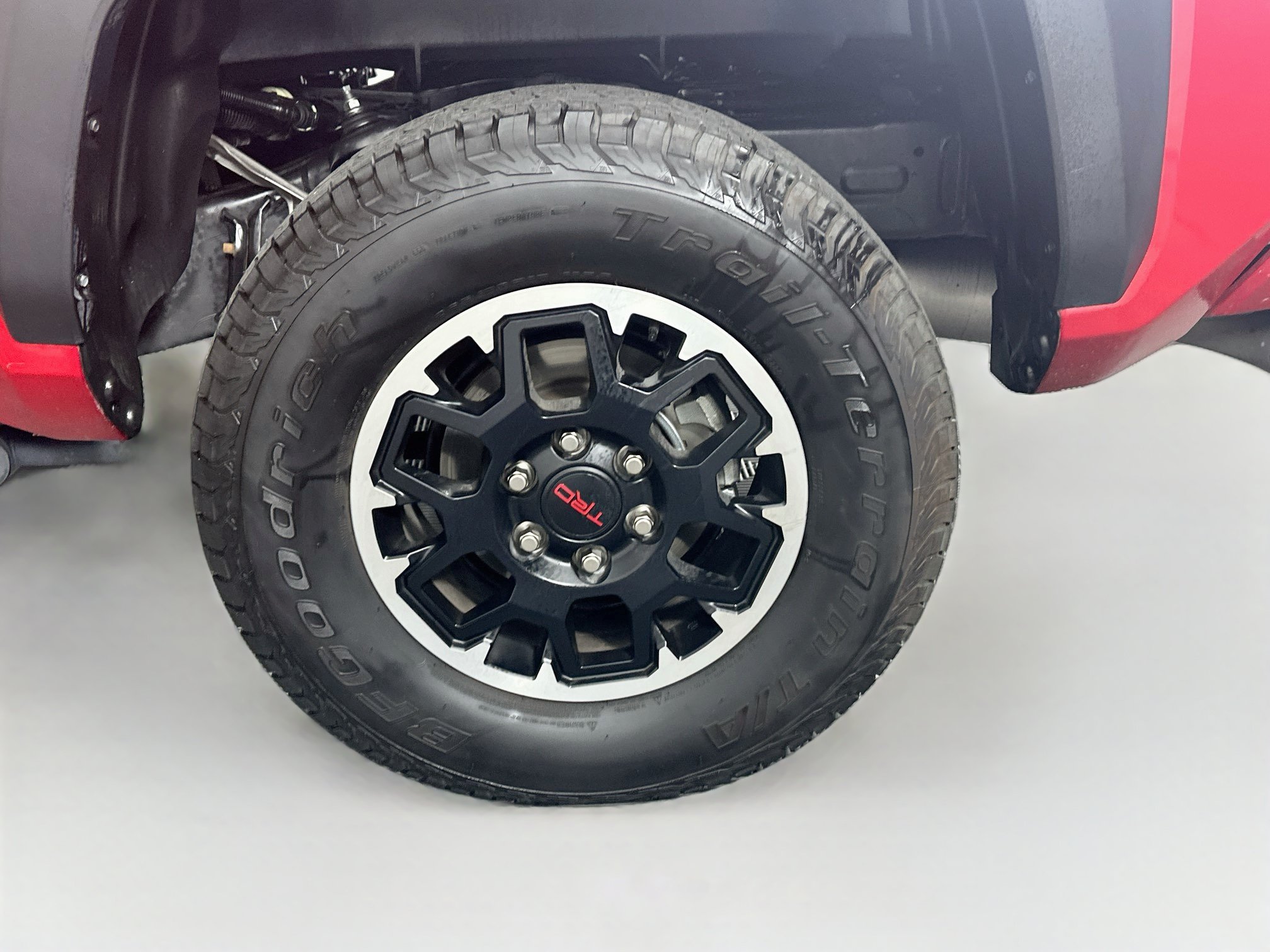 Used 2024 Toyota Tacoma TRD Off-Road w/ TRD Off Road Upgrade Package AWD/4WD image 11