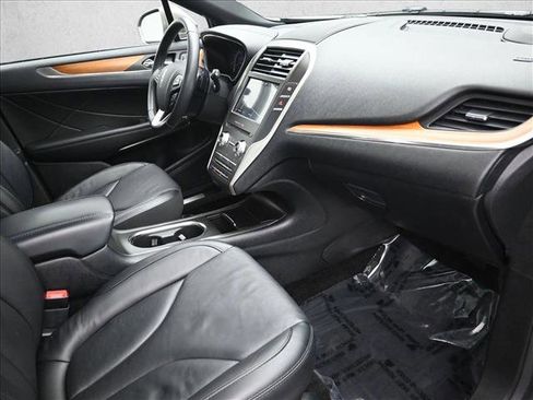 Used 2017 Lincoln MKC Reserve image 28