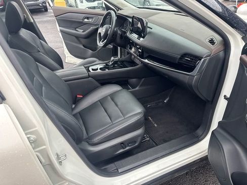 Used 2023 Nissan Rogue SL w/ SL Premium Package image 14