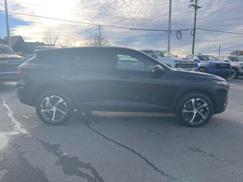 New 2026 Chevrolet Trax RS w/ Sunroof Package image 7