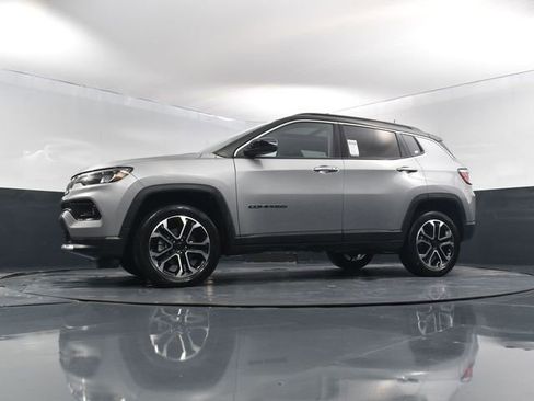 Used 2022 Jeep Compass Limited w/ Sun and Sound Group image 53