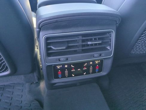 Used 2021 Audi Q7 3.0T Prestige image 18