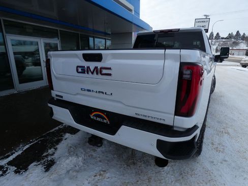 Certified 2025 GMC Sierra 2500 Denali w/ Denali Reserve Package image 3