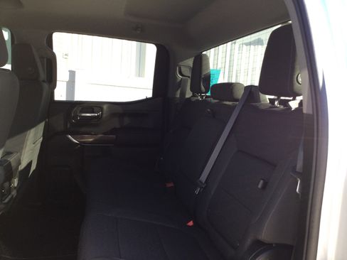 Used 2022 Chevrolet Silverado 1500 LT Trail Boss image 6