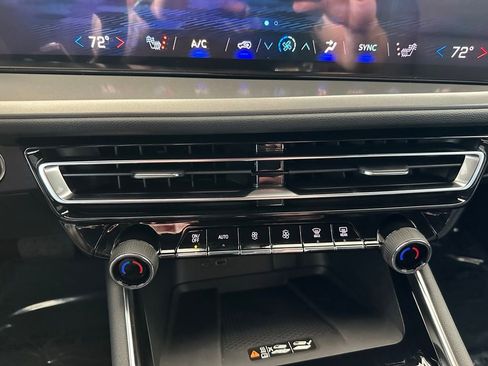 New 2026 Chevrolet Traverse LT image 25