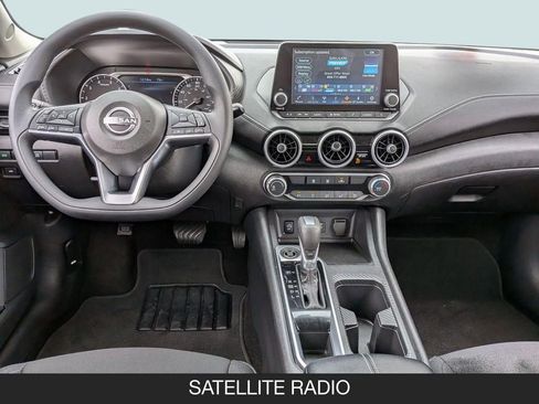 Used 2024 Nissan Sentra SV FWD image 13