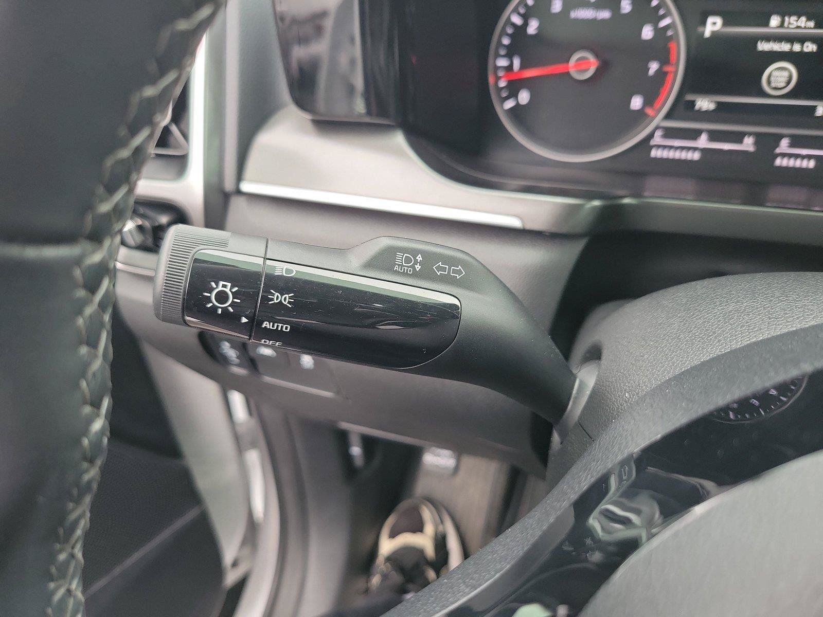 Used 2022 Kia Sorento S w/ Panoramic Sunroof Package FWD image 28