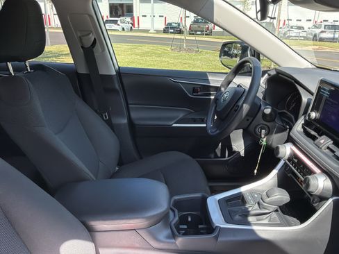 Used 2025 Toyota RAV4 LE FWD image 32