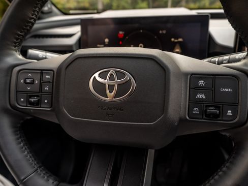 Certified 2026 Toyota RAV4 XSE w/ Panoramic Sun Roof Package AWD/4WD image 30