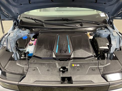 Certified 2024 Hyundai Ioniq 5 SEL RWD image 9