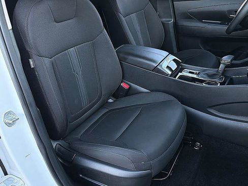 Certified 2025 Hyundai Tucson SEL FWD image 21