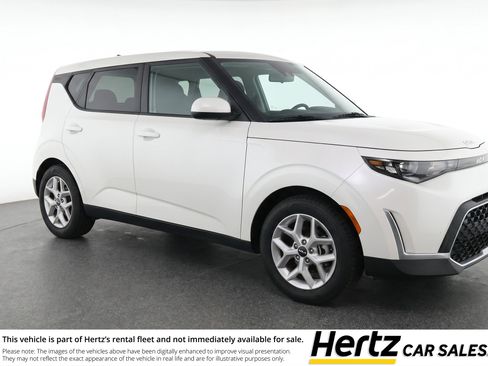 Used 2025 Kia Soul LX w/ LX Technology Package FWD image 1