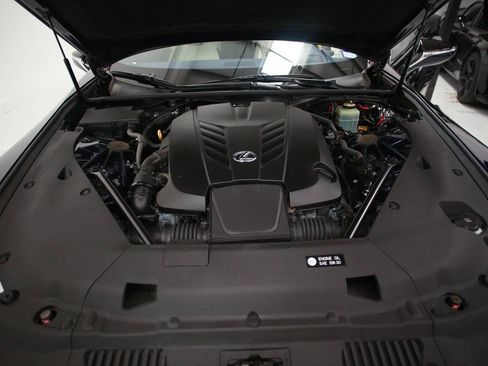 Used 2018 Lexus LC 500 Coupe w/ Touring Package RWD image 24