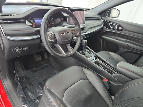 Used 2022 Jeep Compass Limited image 15