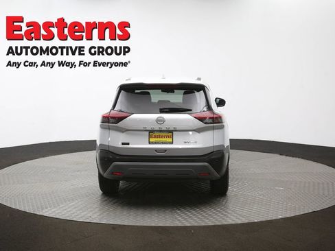 Used 2022 Nissan Rogue SV image 38