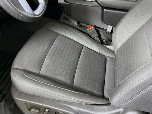 Used 2025 GMC Sierra 1500 SLE image 13