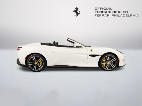 Certified 2020 Ferrari Portofino RWD image 9