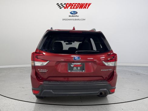 Used 2020 Subaru Forester Premium image 8