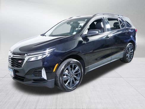 Used 2023 Chevrolet Equinox RS AWD/4WD image 3