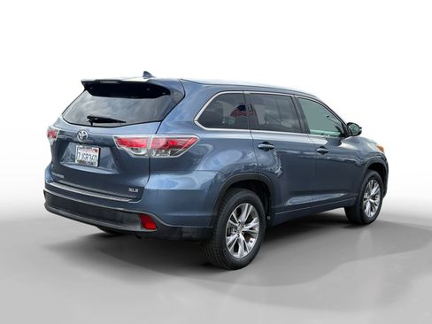 Used 2015 Toyota Highlander XLE image 5