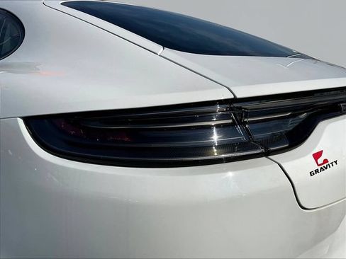 Used 2023 Porsche Panamera Platinum Edition w/ Assistance Package RWD image 24