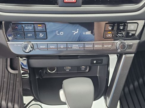 New 2026 Kia Seltos EX FWD image 28