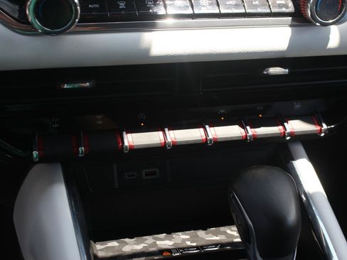 Used 2024 GMC Canyon AT4X AWD/4WD image 28